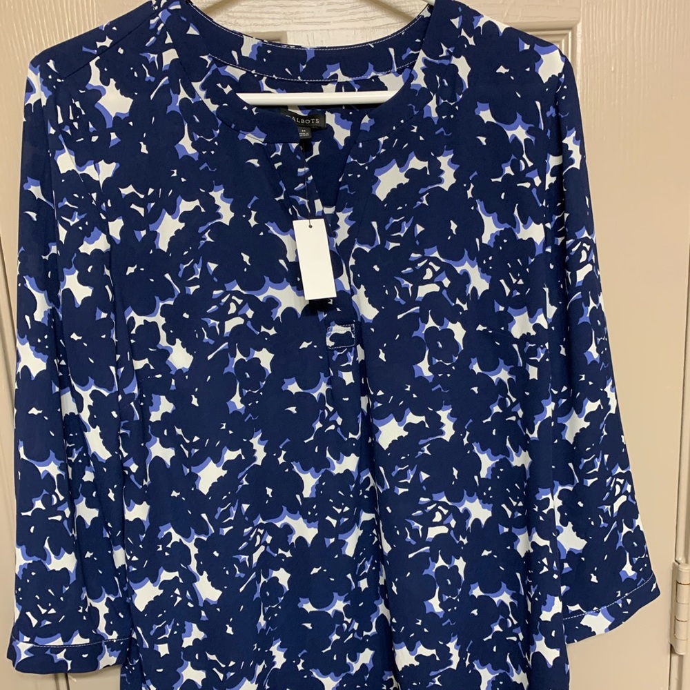 Gorgeous versatile blouse